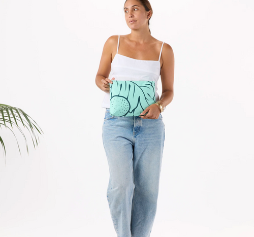 Aloha Collection Ulu Nui Mid Pouch in Splash